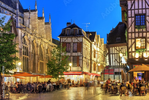 Fototapeta Place Marechal Foch in Troyes, Aube Department, France