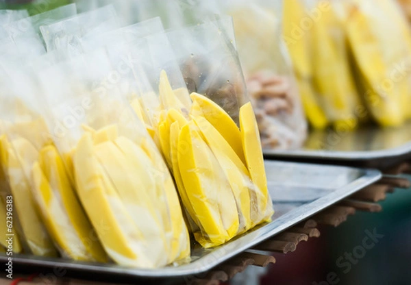 Fototapeta fresh sliced mango