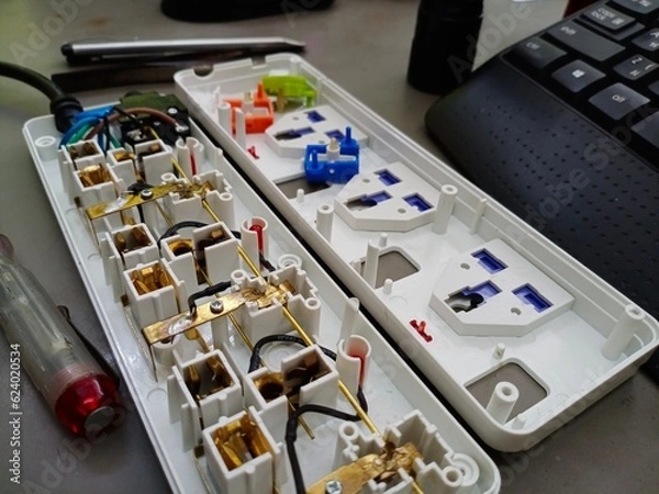 Obraz test electrical power supply unit