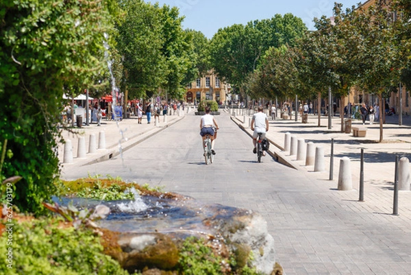 Obraz Moosbrunnen an der Cours Mirabeau in Aix-en-Provence Frankreich