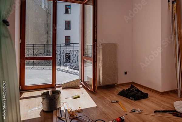 Fototapeta Remont pokoju w kamienicy