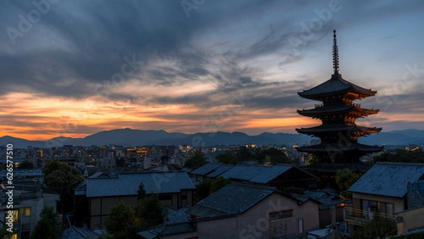 Obraz Night view of Yasaka five stories pagoda and Kyoto city in Japan