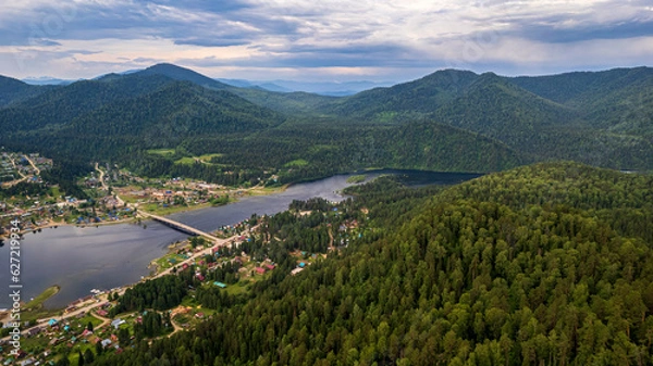 Obraz River between villages