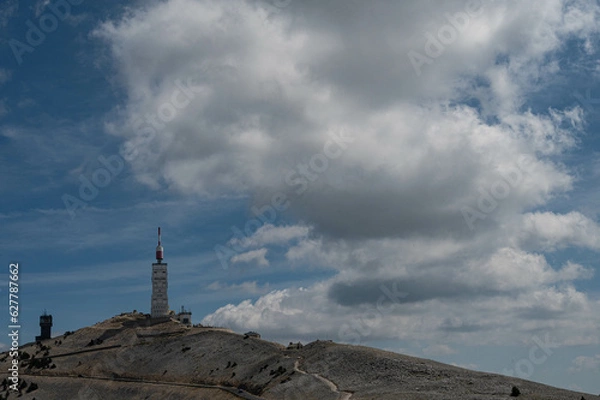 Obraz The top of the Mont Ventoux in Vaucluse at 1910m,  with the observation tower and antenna. A cloudy sky.