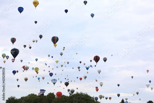 Fototapeta Montgolfières au GEMAB23 Grand Est Mondial Air Ballons 2023