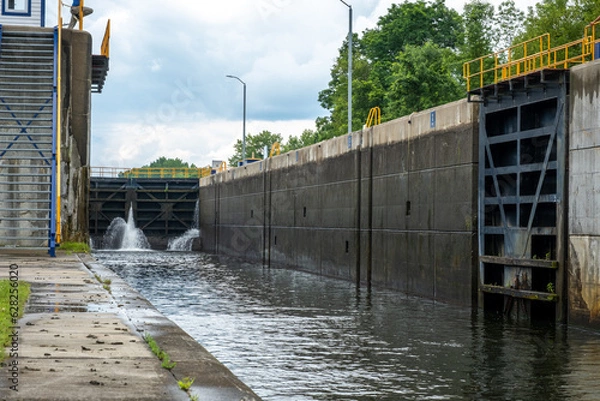 Obraz Erie Canal lock 18 in Herkimer, New York