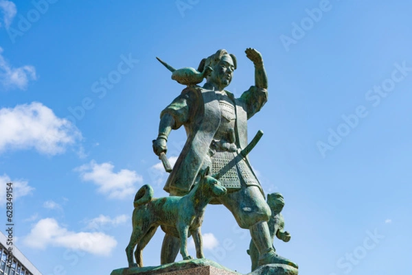 Obraz 岡山県の観光シンボル 岡山駅前の桃太郎像