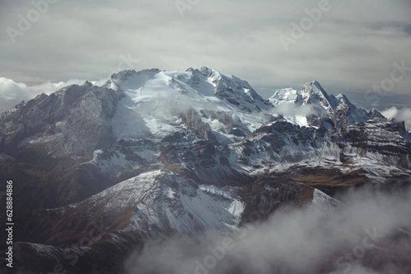 Fototapeta snow covered mountains