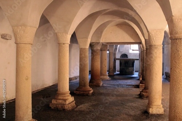 Obraz In the crypt of St Anasatasia Cathedral, Zadar