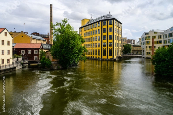 Obraz the motala ström canal in norrköping with arbetets musuem