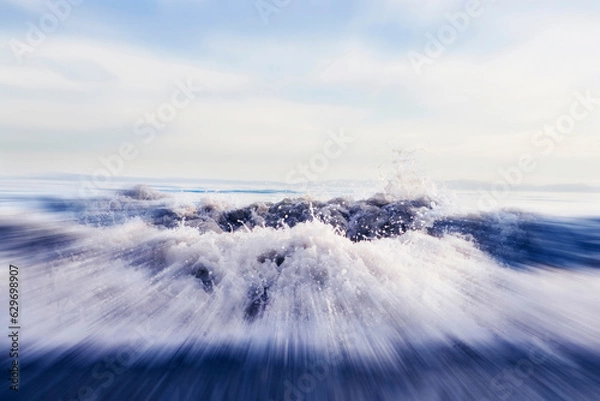 Fototapeta waves crashing