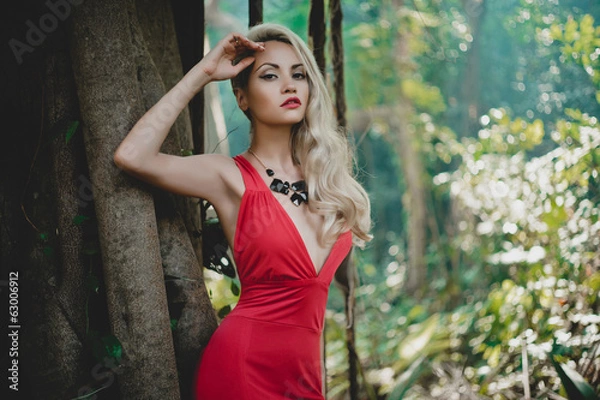 Fototapeta Beautiful lady in tropical forest