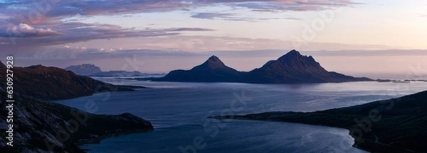 Fototapeta Panorama of dusk over Tomma island, Helgeland, Nordnorge. Twilight light from Smaltinden, Luröy. Midnight light over norwegian archipelago on the arctic coast. High resolution Norway mountain fjord. 