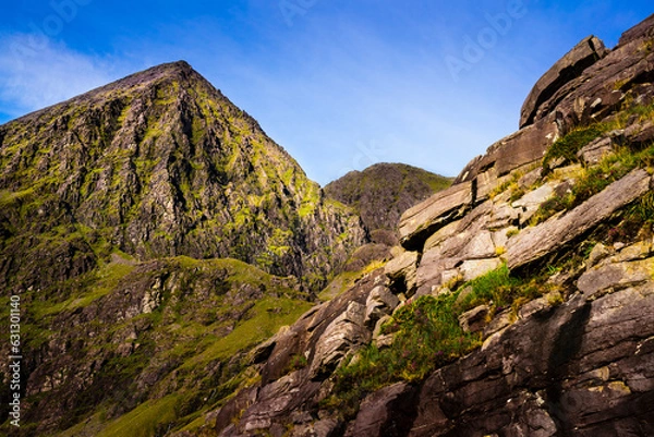 Obraz Carrauntoohil Summit and The Hag's Tooth