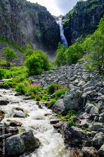 Obraz njupeskär waterfall in the Fulufjället national park in the Swedish mountains