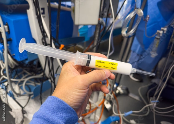 Fototapeta Hospital tools like syringes, drugs, and IV fluids encapsulate healing and peril. They embody opioid crisis, treatment, and intervention, their potency evident in fentanyl, propofol, vasopressors