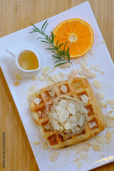 Obraz croffle with homemade ice cream