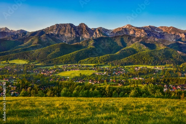 Fototapeta panorama of the Tatras, view of Giewont, beautiful mountain landscape