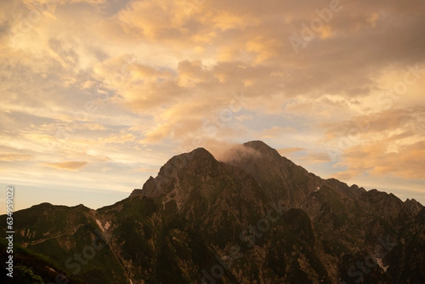 Obraz 剱澤テント場から見る夕暮れの剱岳