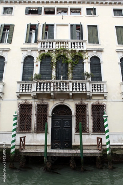 Obraz Street, canal and traditional venitian appartment building - Venice - Italy