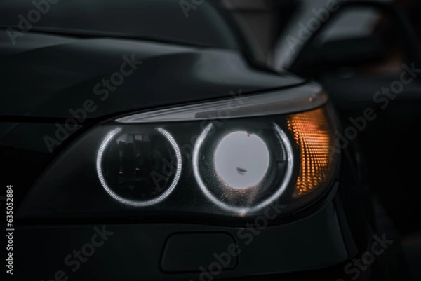Obraz Angle eyes headlights