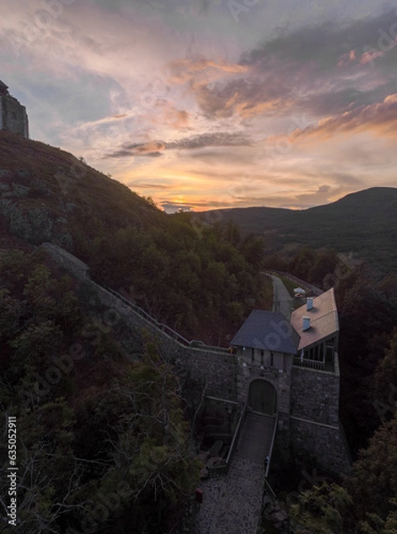 Obraz sunset over the building