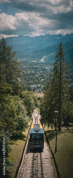 Obraz Train hiking the mountain