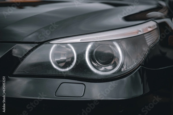 Obraz Angle eyes headlight