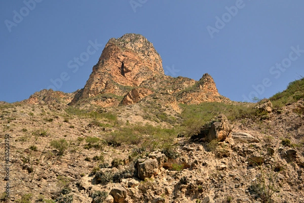 Fototapeta Paradise Canyon Majesty: Captivating Views of Querétaro's Towering Mountain