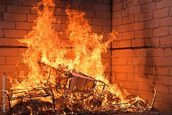 Obraz The burning of paper objects, Kong Tek ceremony in Chinese funerals