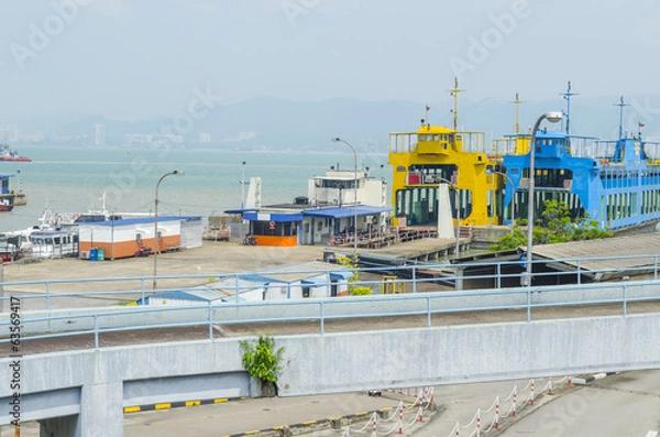 Fototapeta Georgetown harbor with yachts and cruise ships