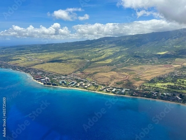 Fototapeta Aerial view of Lahaina, Maui (Hawaii) before the wildfires in 2023
