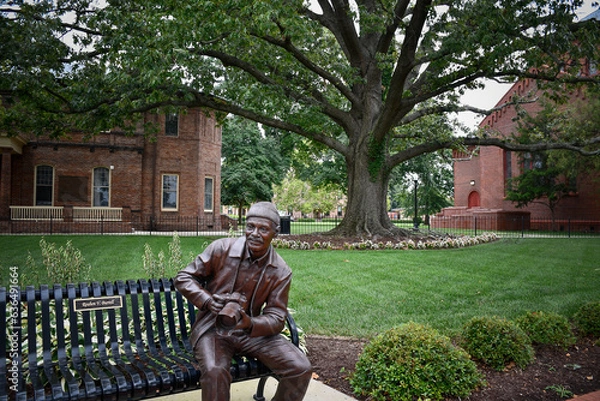 Fototapeta Statue, Legacy Park, Hampton University, Virginia
