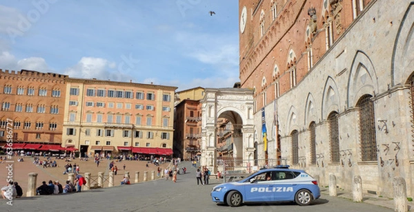 Obraz Siena in der Toskana - Italien mit Polizeiauto