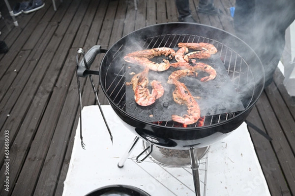 Obraz バーベキューで焼きあがったエビ