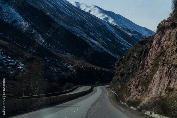 Obraz mountain road in winter