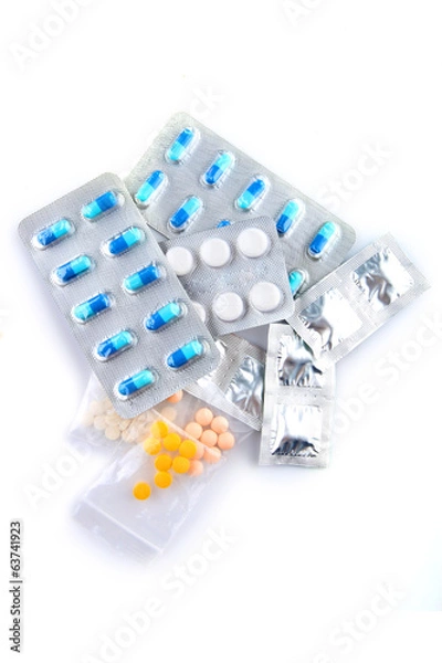Obraz pills isolated on white