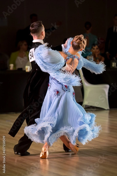 Fototapeta couple dancing standard dance