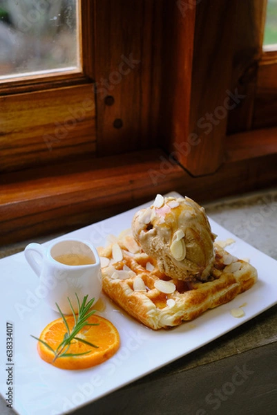 Obraz croffle with homemade ice cream