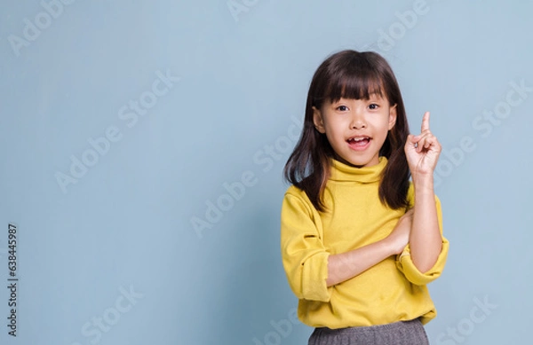 Obraz A little girl is creative and comes up with ideas successfully.