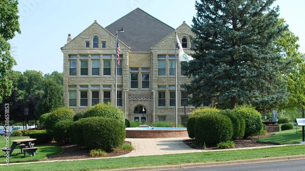 Obraz AUGUST 18, 2023. LOCKPORT, ILLINOIS, USA. The City Hall, known as the Central Square building. It was built in 1896 on town square as a public school,