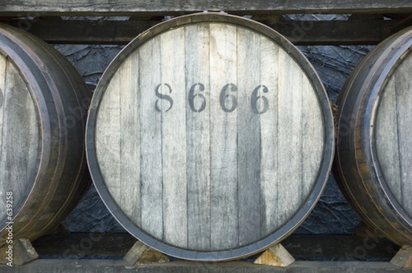 Fototapeta single cask