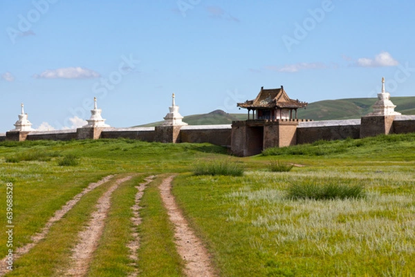 Fototapeta East gate of Erdene Zuu Monastery in Kharkhorin