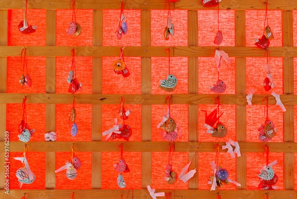 Fototapeta 別小江神社のみくじ掛の恋みくじ・名古屋市