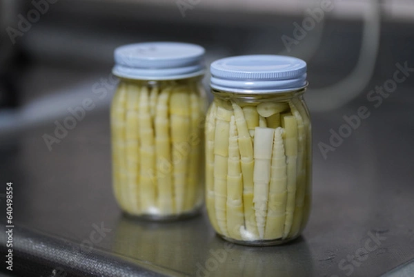 Fototapeta 瓶詰した根曲がり竹