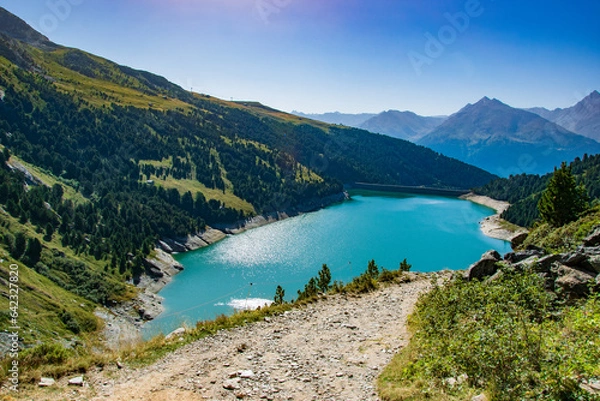 Obraz Lac et barrage du plan d'amont