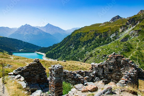 Obraz Lac et barrage du plan d'amont