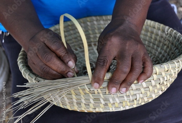 Obraz gullah basket weaving hands