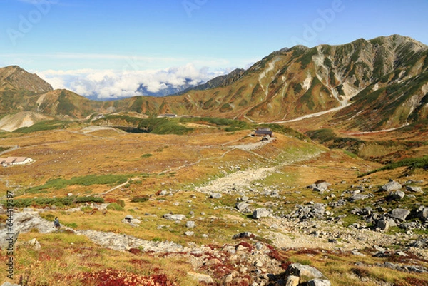Obraz 秋の室堂山展望台の登山道から望む室堂平方面の景色