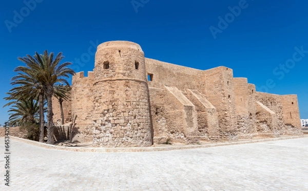 Obraz Medieval fortress Bordj El Kebir at Mediterranean coast of Tunisia near Houmt El Souk town. Djerba island.
